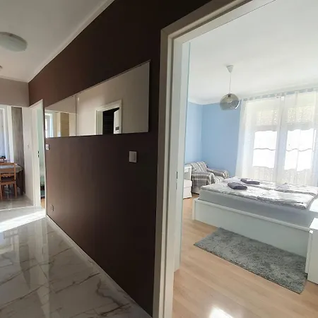 Apartment Great 56 M2, Close The Boulevard