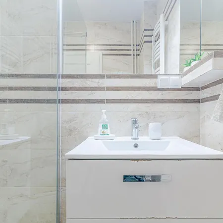 Great 56 M2, Close The Boulevard Apartment
